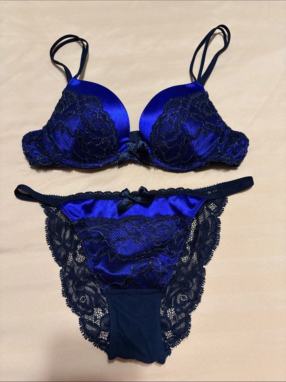 Victoria's Secret Royal Blue Satin & Lace Push-Up Bra Set - Picture 1 of 7